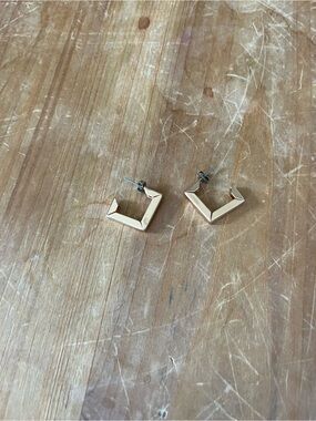 Gold V-Shaped Geometric Stud Earrings - Women Jewelry